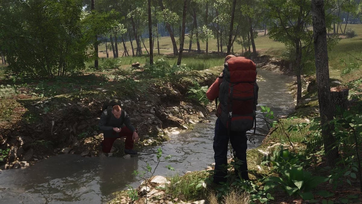 SCUM players gathering water together on a multiplayer server